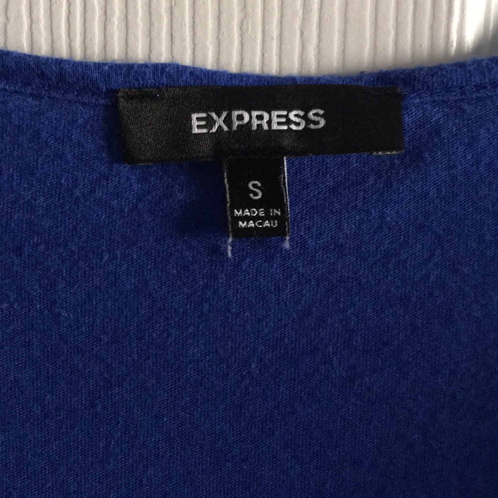 Express Ruffle Sleeve Shirt - Picture 4 of 5